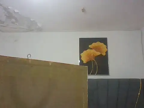 Queenb_2 live cam on StripChat