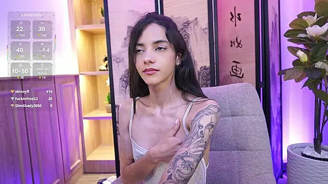 EmilyBelll live cam on StripChat