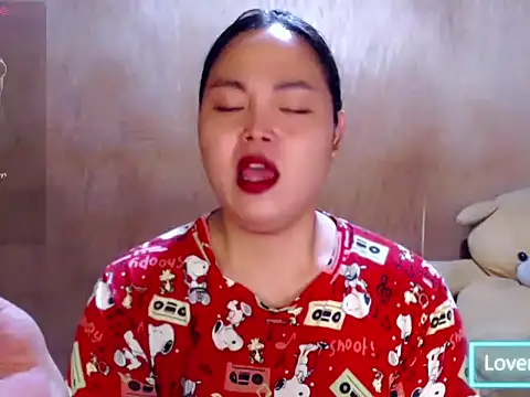 _Lylia webcam