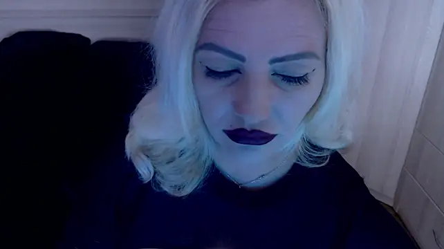 MistressDemi live cam preview