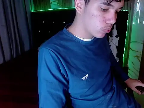 haku_nayro webcam