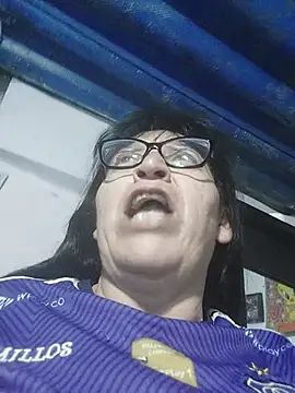 clarita_01 live cam preview