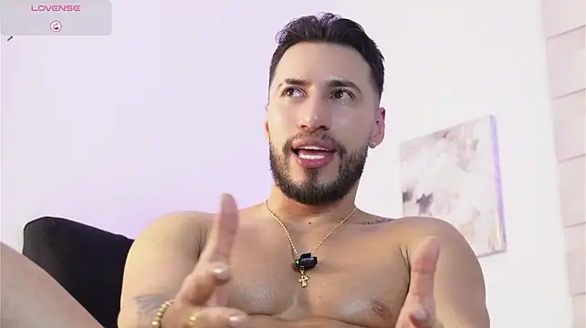 Thiago_Hill live cam on StripChat