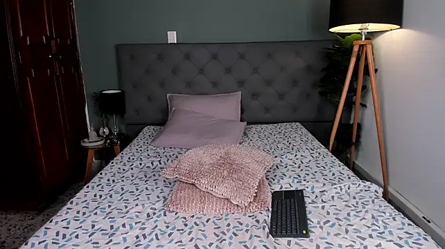CardiB24_ webcam