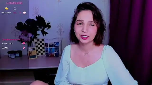 KindHazelHere_ webcam