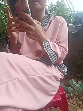 Linda-yiyi webcam