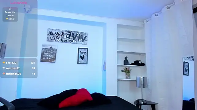 Ariana_rousee webcam