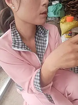 Linda-yiyi webcam