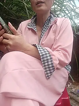 Linda-yiyi webcam