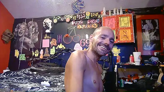 DaddyAndSplashQueen live cam on StripChat