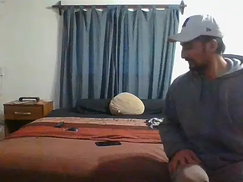 tanobighorse live cam on StripChat