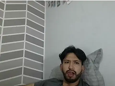 thomass1018 webcam