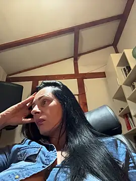 MiriamDelyn webcam