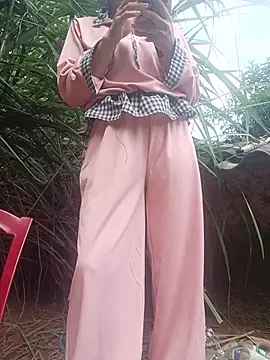 Linda-yiyi webcam