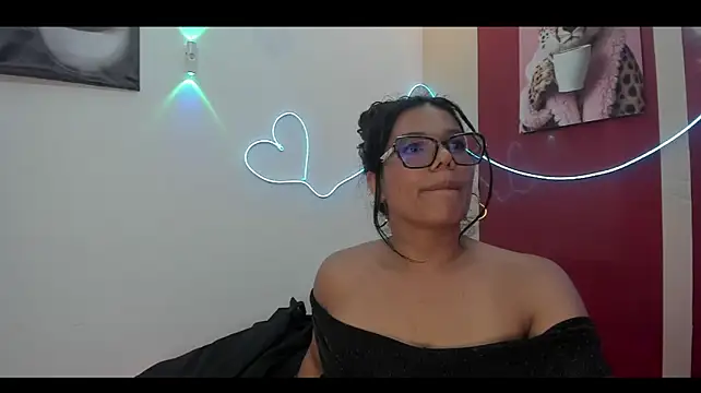 Catha- live cam on StripChat