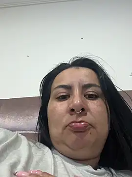 Abril_Luv webcam