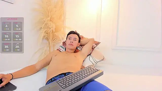 Naomi_and_jake webcam