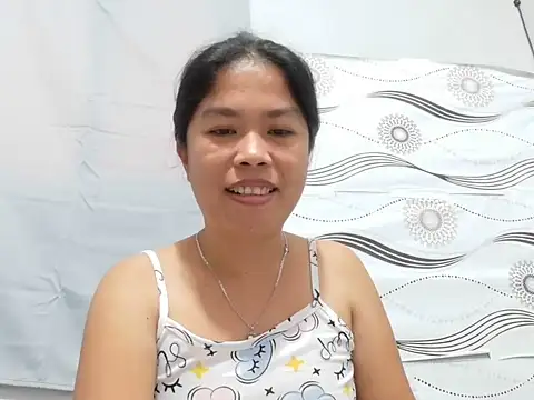Hotpinaymorena live cam on StripChat