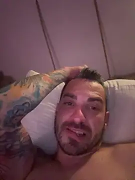 Leo08080 live cam on StripChat