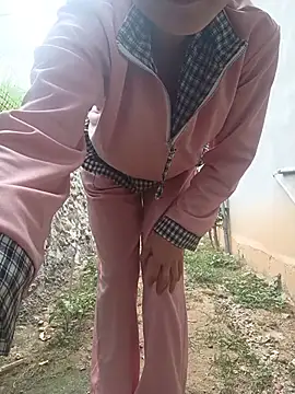 Linda-yiyi webcam
