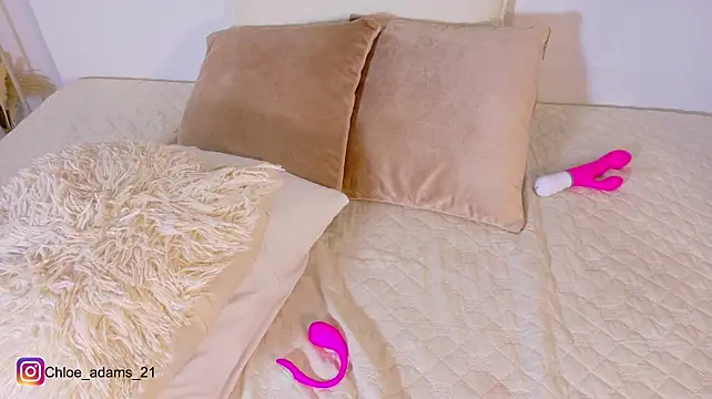 Chloe_adams_1