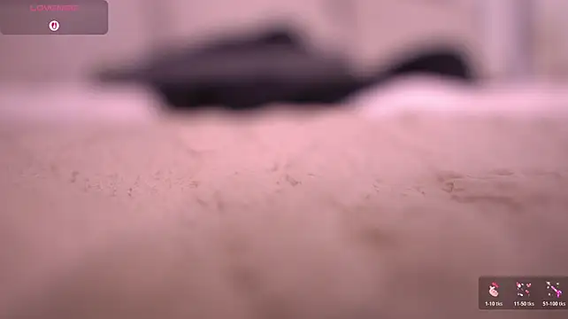 MiaKay1 webcam