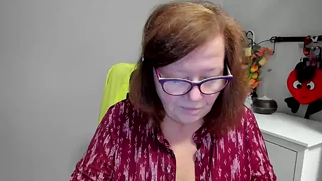 Adelewildx live cam on StripChat