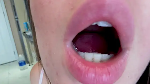 Milka_Crystal webcam