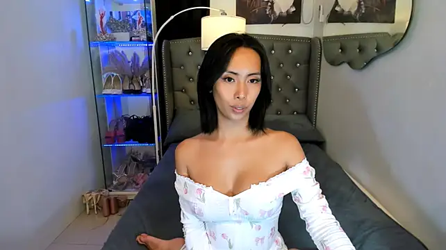 reighnempress webcam