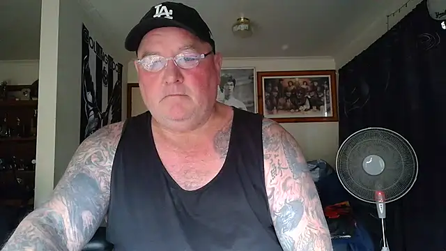 KINKYBLUEYES69