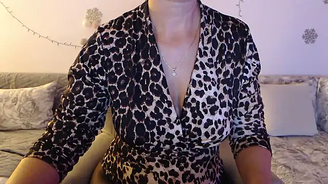 YourfantasyGiuly webcam