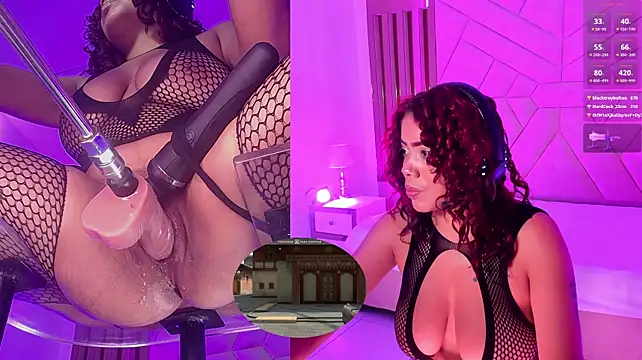 NinaCapelli webcam