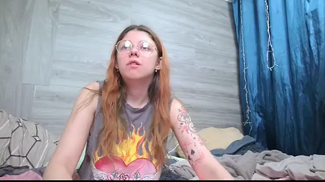 LinaBonBon live sex cam