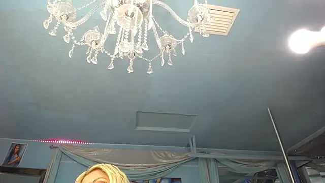 ADRIANNA_FOX
