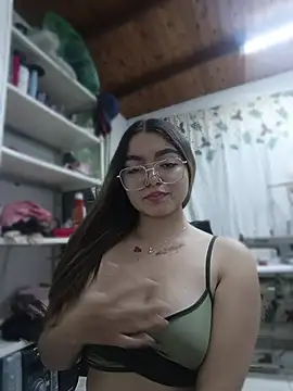 julisaenz webcam