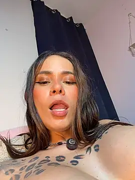 HotAlana_