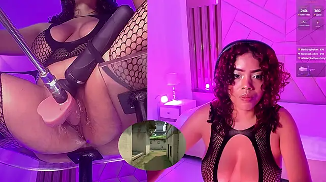 NinaCapelli webcam