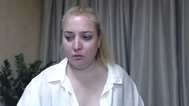 sweetpussy13 webcam