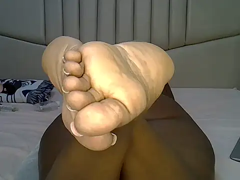 Bonnieblack2 webcam