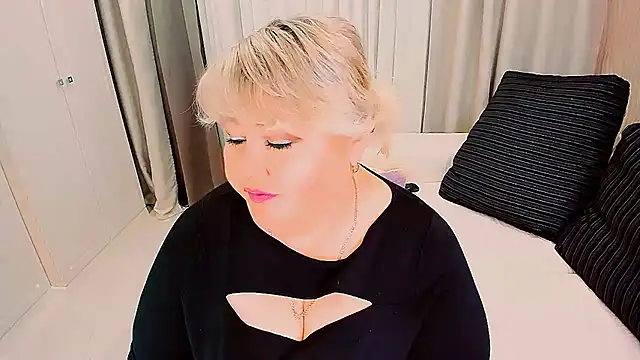 BIGTITSBBW live cam preview