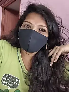 Kayalvizhi143 webcam