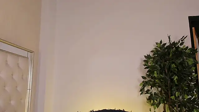Miss_KhalifaDoll webcam