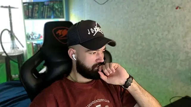 _Serious_Man webcam