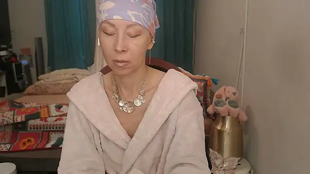 LuxuryNika webcam