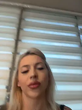 IveySin webcam