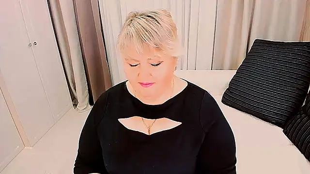 BIGTITSBBW live cam