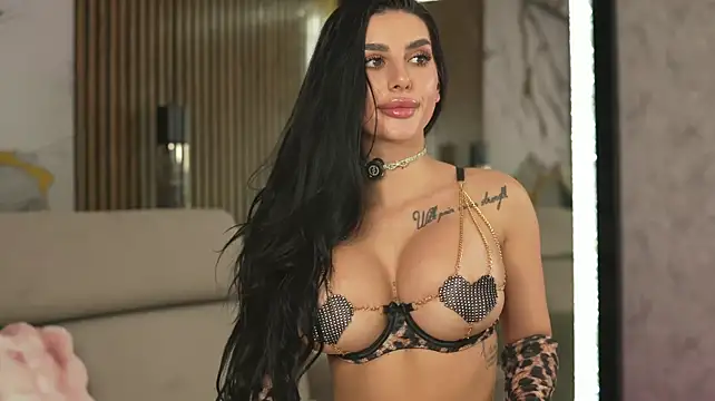 Miniatura de la webcam en directo de AmyBlair con #interactive-toys y #hd