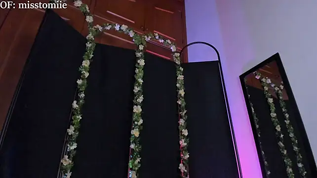 miss_tomie webcam