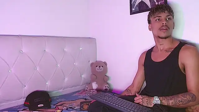 Angel_foxc13 webcam