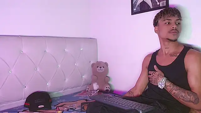 Angel_foxc13 webcam
